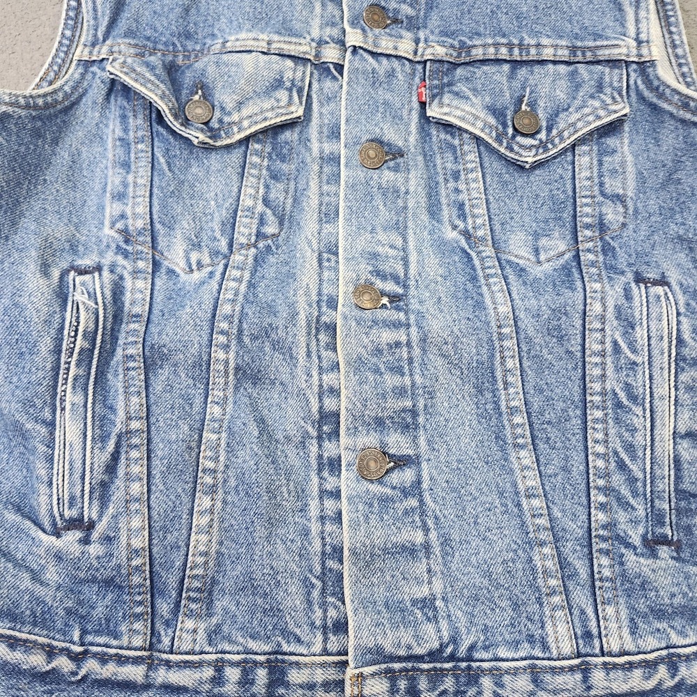 Vintage Levi's Vest Mens Small Blue Denim Trucker Button Front USA 70514 - Picture 2 of 9